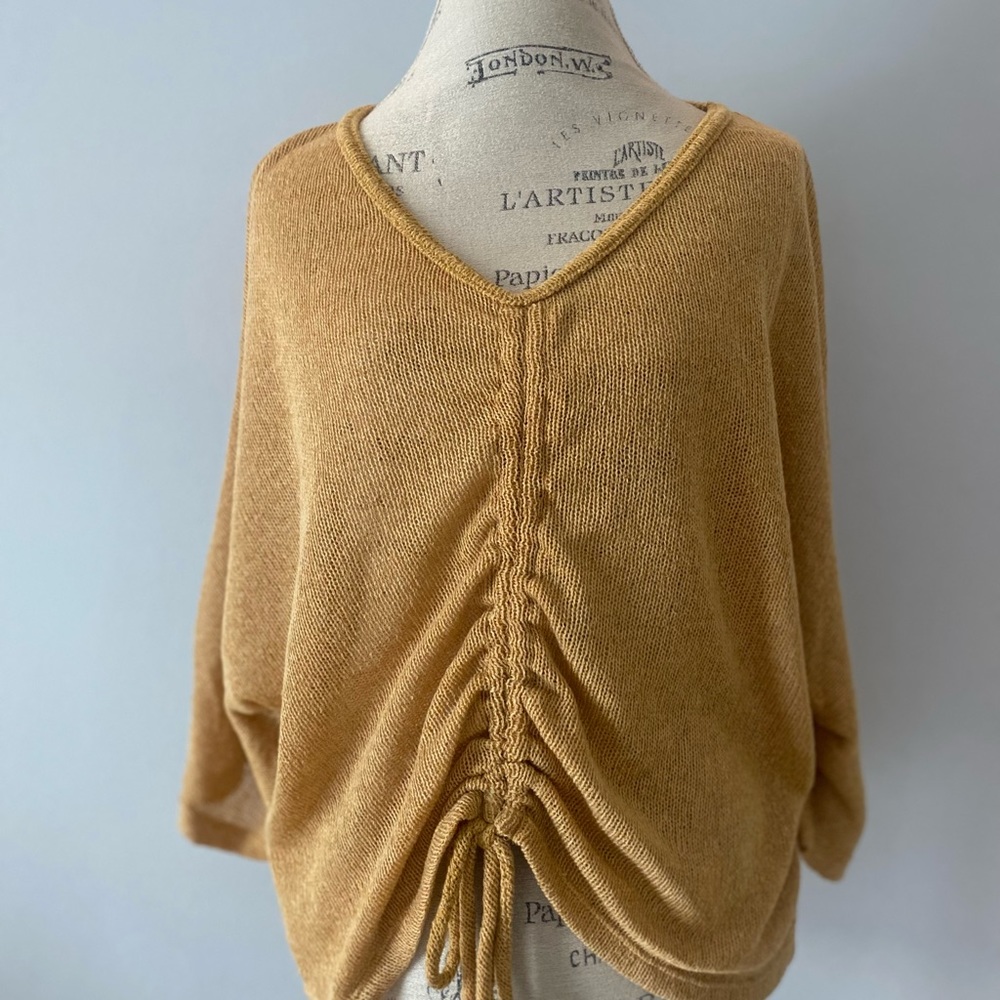 Womens lightweight short sleeve (almost 3/4 length) sweater